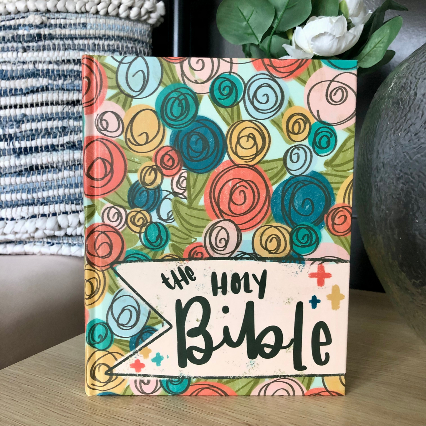 Colorful Blooms Adorn the Cover of this KJV Journaling Bible