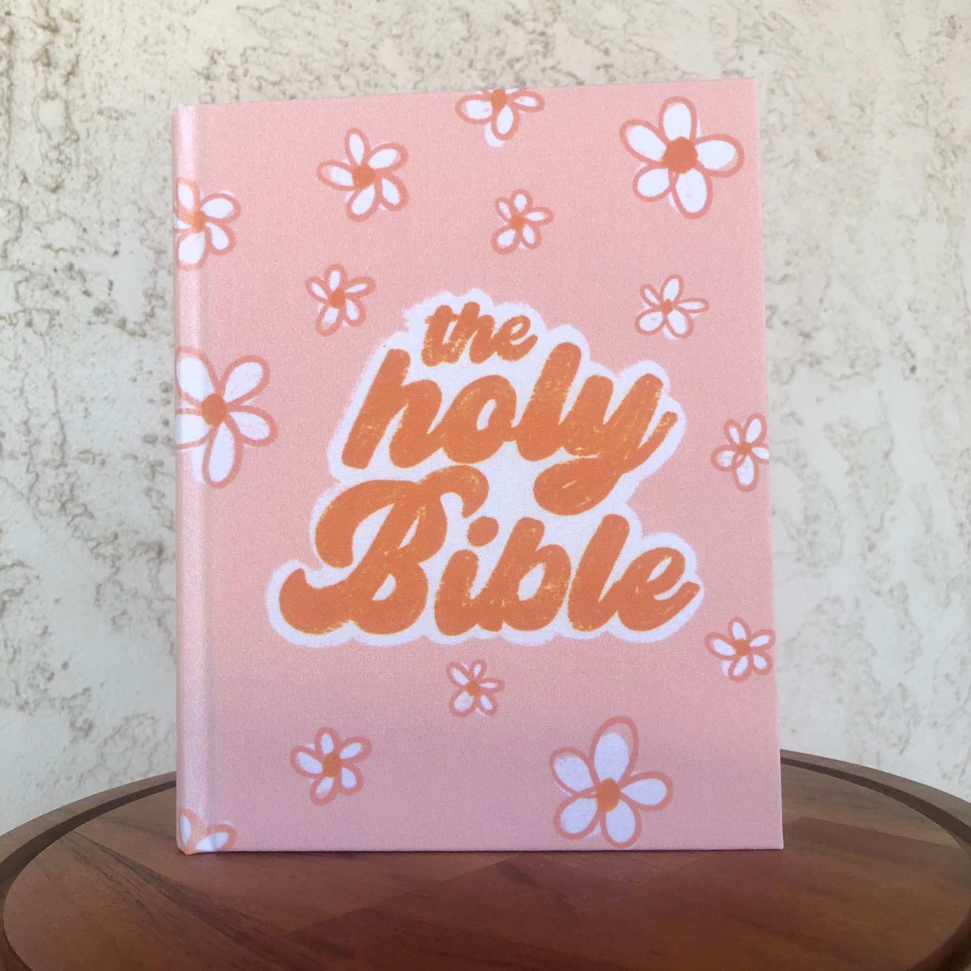 A Perfect Companion for Faithful Reflection: ESV Daisy Design Journaling Bible