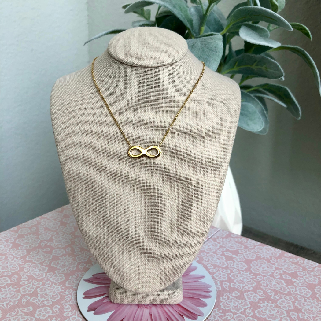 Simple gold plated infinity necklace.